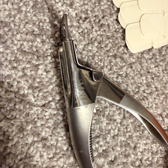 Nail Care Bundle, Polish edge guards, cuticle remover, acrylic nail tip cutter - Picture 5 of 8